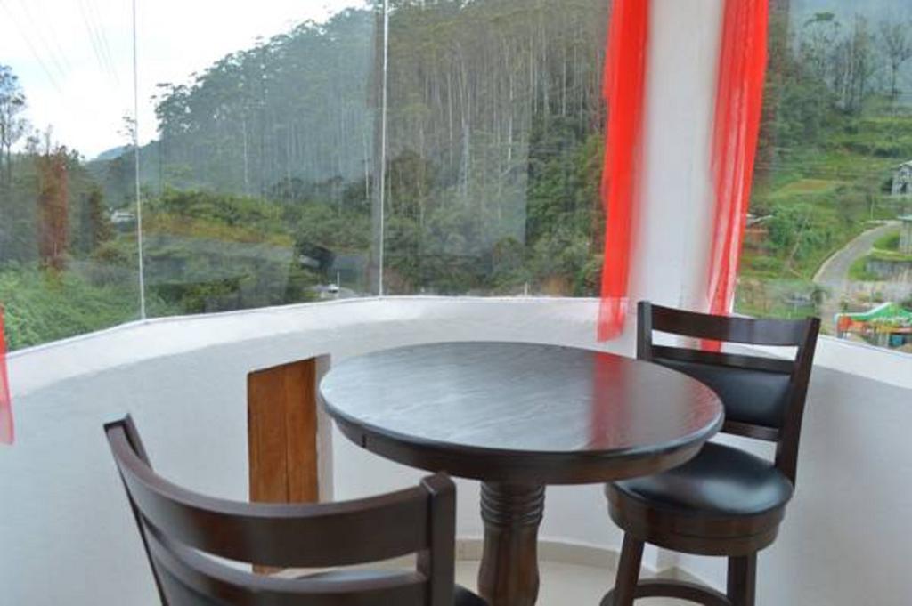 Yoho Toppass Breeze Hotel Nuwara Eliya Bagian luar foto